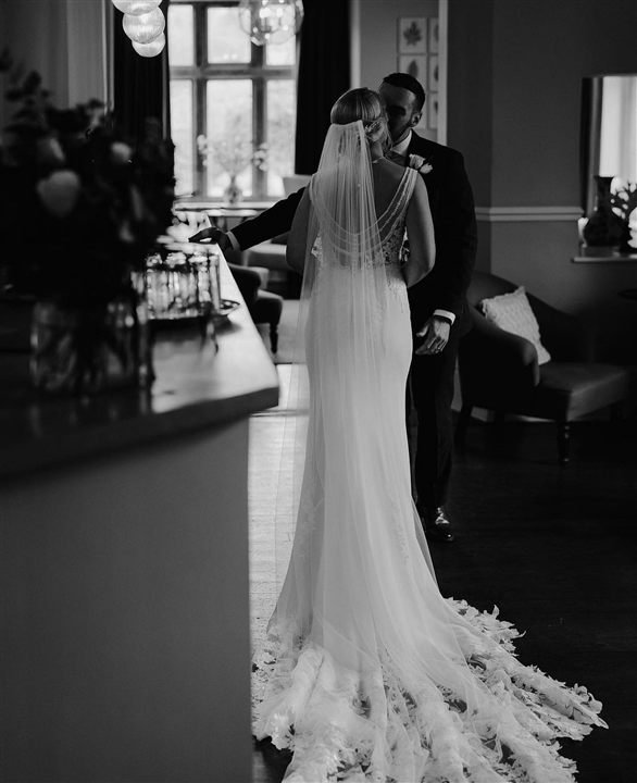Bride in trailing veil — Fethiye wedding
